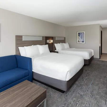 Holiday Inn Express & Suites Reedsburg - Dells Area By Ihg Exterior photo