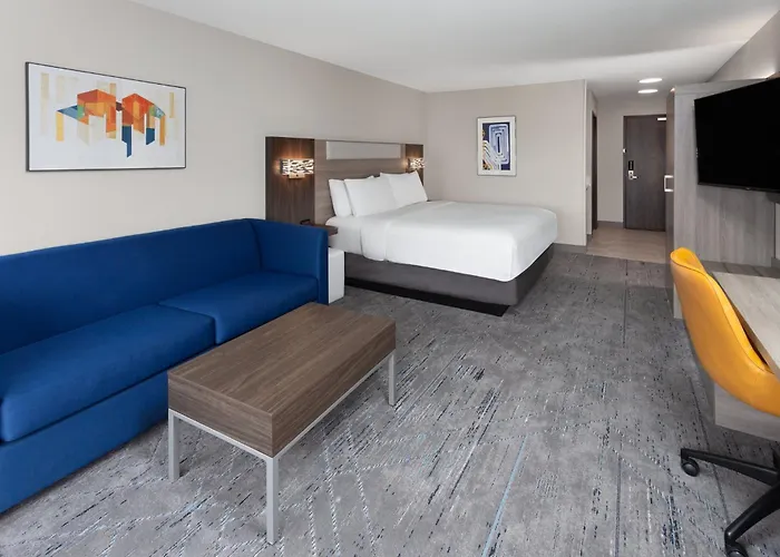 Holiday Inn Express & Suites Reedsburg - Dells Area By Ihg
