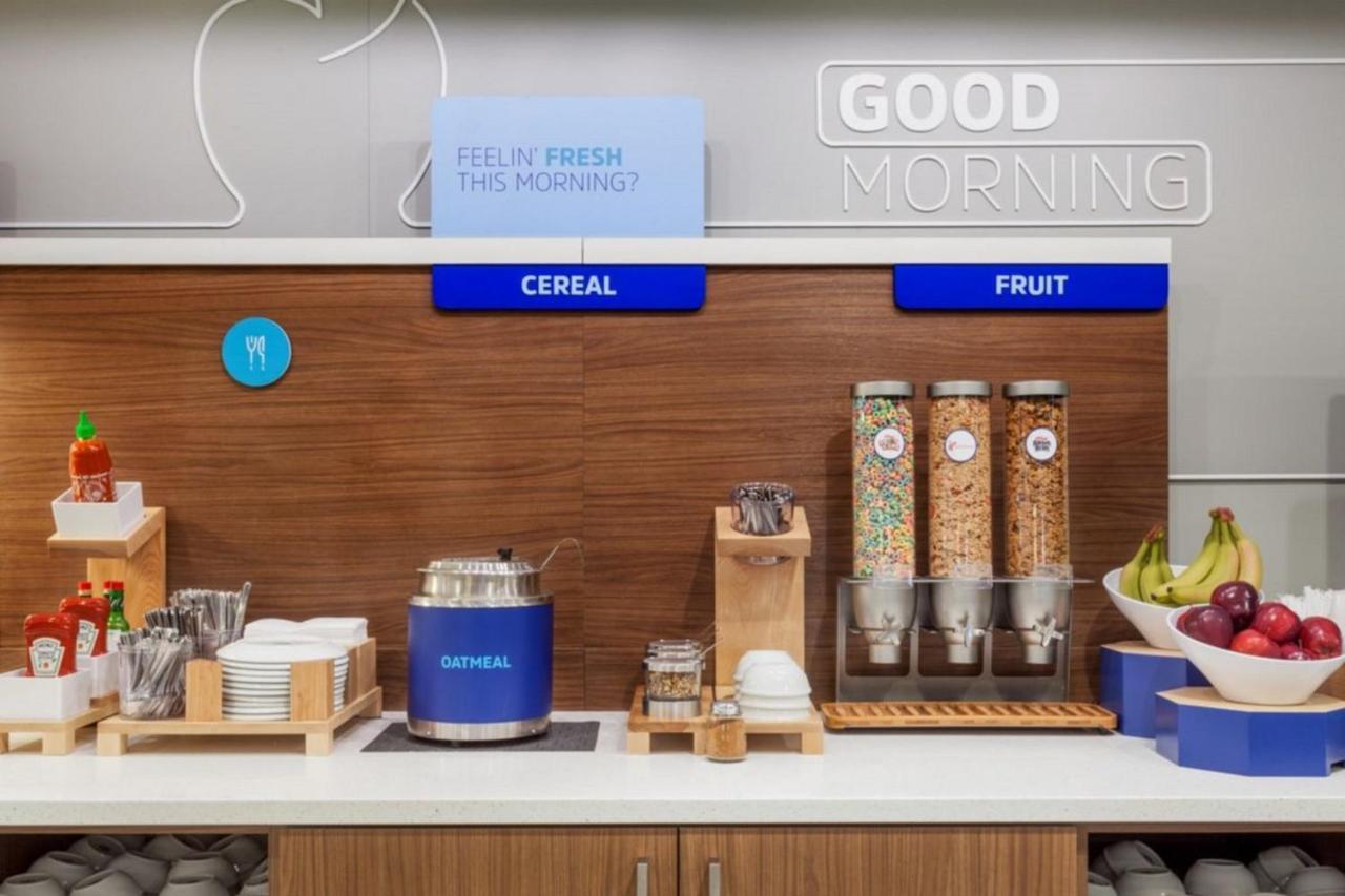Hotel Express & - Dells Area By Ihg