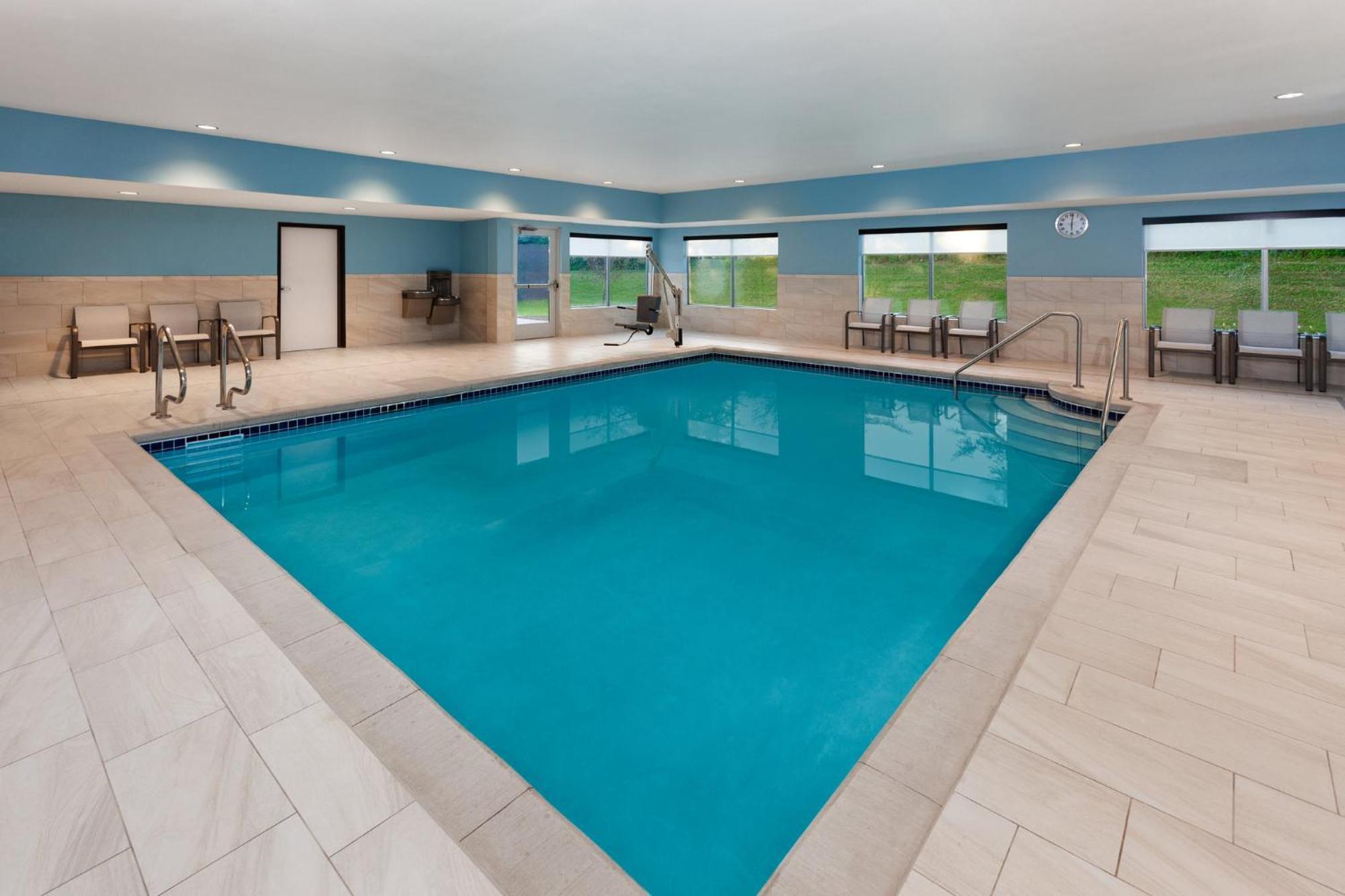 Hotel Express & - Dells Area By Ihg 3*